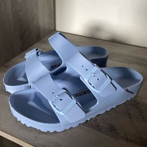 NEW Birkenstock - Arizona Essentials Slide Sandal - Size 36 (women’s size 5-5.5)